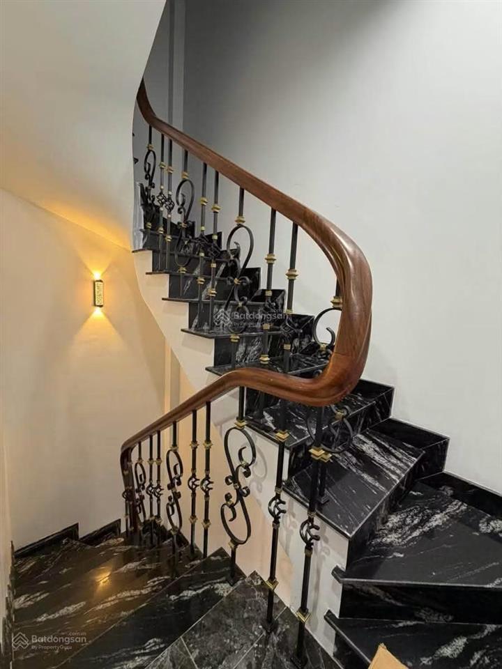 Thọ lão  hai bà trưng  giáp hoàn kiếm 48m2 x 8 tầng  thang máy  10m ra phố, tích sản, giữ tiền.
