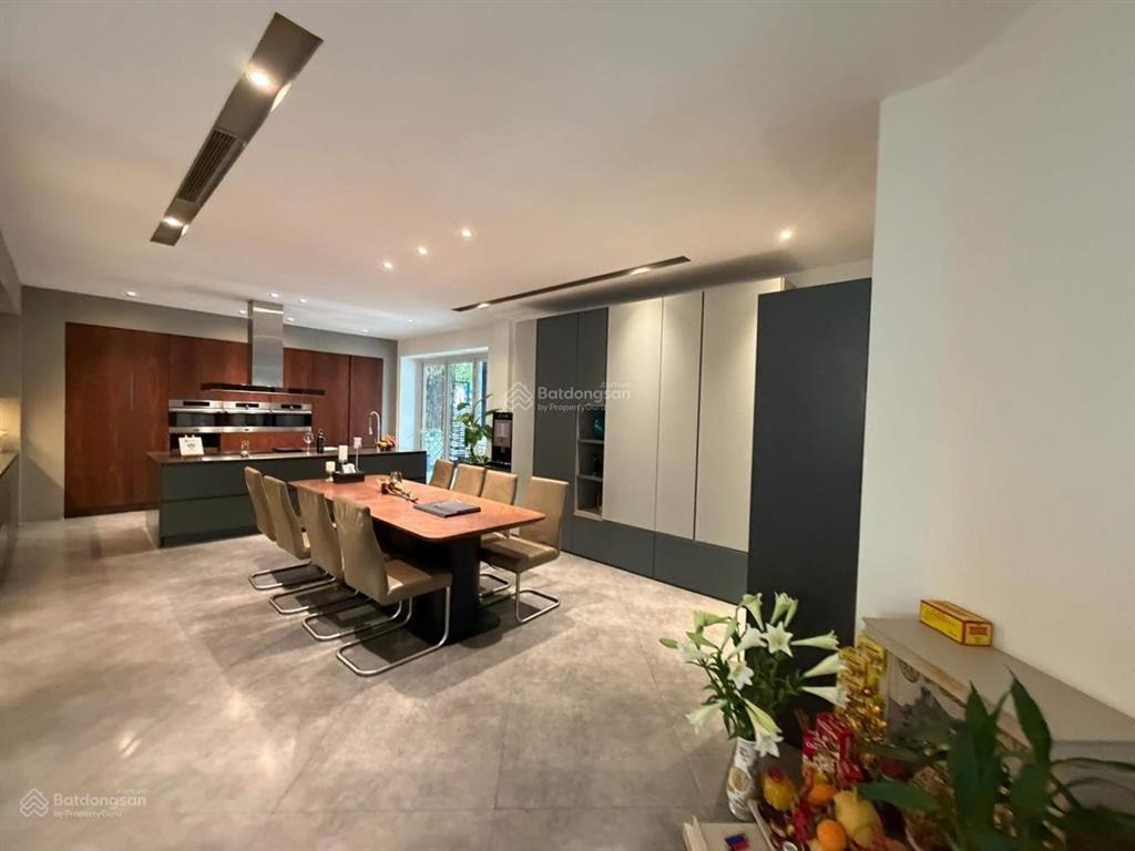Siêu hiếm! biệt thự mặt phố  nguyễn thị định  trung hòa nhân chính 307m², lô góc, mặt tiền 33m.