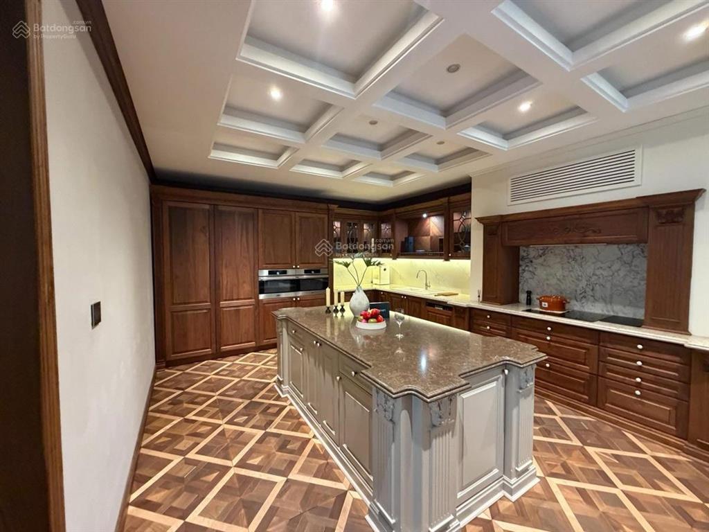 Siêu hiếm! biệt thự mặt phố  nguyễn thị định  trung hòa nhân chính 307m², lô góc, mặt tiền 33m.
