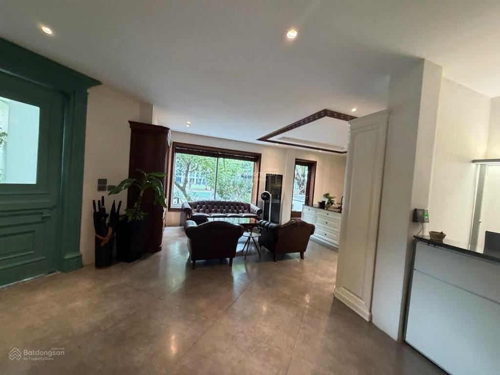 Siêu hiếm! biệt thự mặt phố  nguyễn thị định  trung hòa nhân chính 307m², lô góc, mặt tiền 33m.