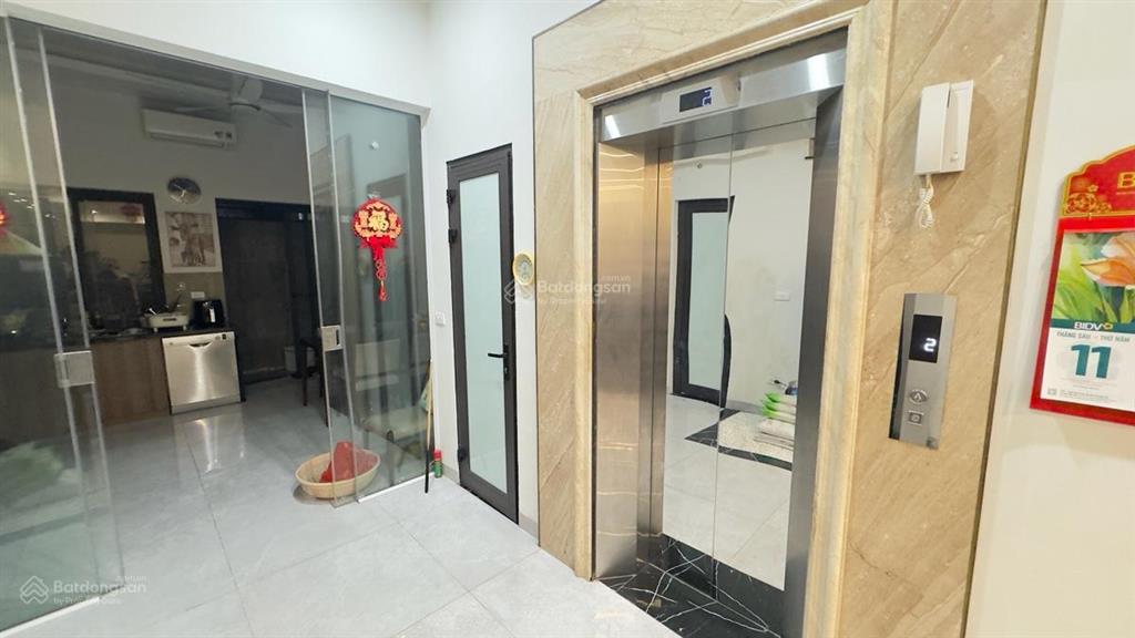 Bán nhà lạc trung  hai bà trưng 86m2 x 6tầng, phân lô, dân xây, 2 mặt thoáng, gara, ngõ oto tránh
