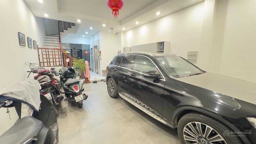 Bán nhà lạc trung  hai bà trưng 86m2 x 6tầng, phân lô, dân xây, 2 mặt thoáng, gara, ngõ oto tránh