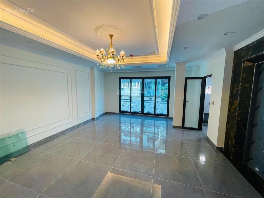Đường bưởi khu phân lô  45m2 x 8 tầng  ngõ to như phố  hộ khẩu ba đình  vừa ở vừa kinh doanh