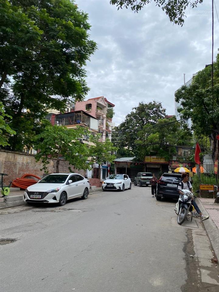 Cần bán lô đất trung tâm ba đình 93m2, lô góc, 2 mặt thoáng, tặng gpxd 8 nổi 1 hầm. giá 55 tỷ