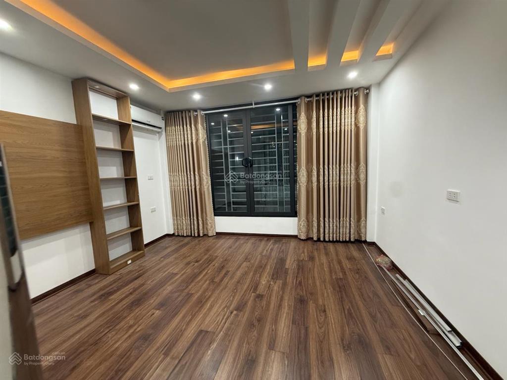Hoàng ngân  10m ô tô tránh  6 tầng  6 phòng ngủ  nhà đẹp chỉ 12.5 tỷ