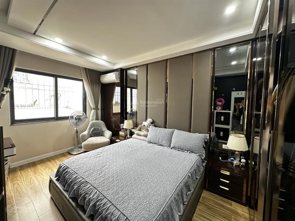 Hiếm! cách ô tô 3m  phố nguyễn ngọc vũ  nhà mới 6 tầng  thang máy  dt32m2  full nội thất.