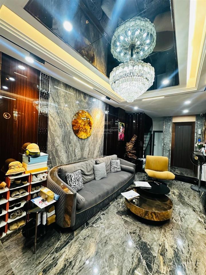 Hiếm! cách ô tô 3m  phố nguyễn ngọc vũ  nhà mới 6 tầng  thang máy  dt32m2  full nội thất.