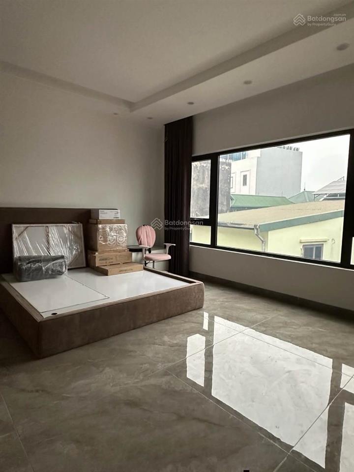 15.5 tỷ sở hữu nhà thang máy gara ô tô trung tâm nguyễn văn cừ  khó tìm căn thứ hai