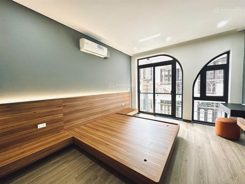 Thạch bàn 38,5m2  6 tầng thang máy  gara ô tô  nhà xây mới 2 thoáng  12,3 tỷ