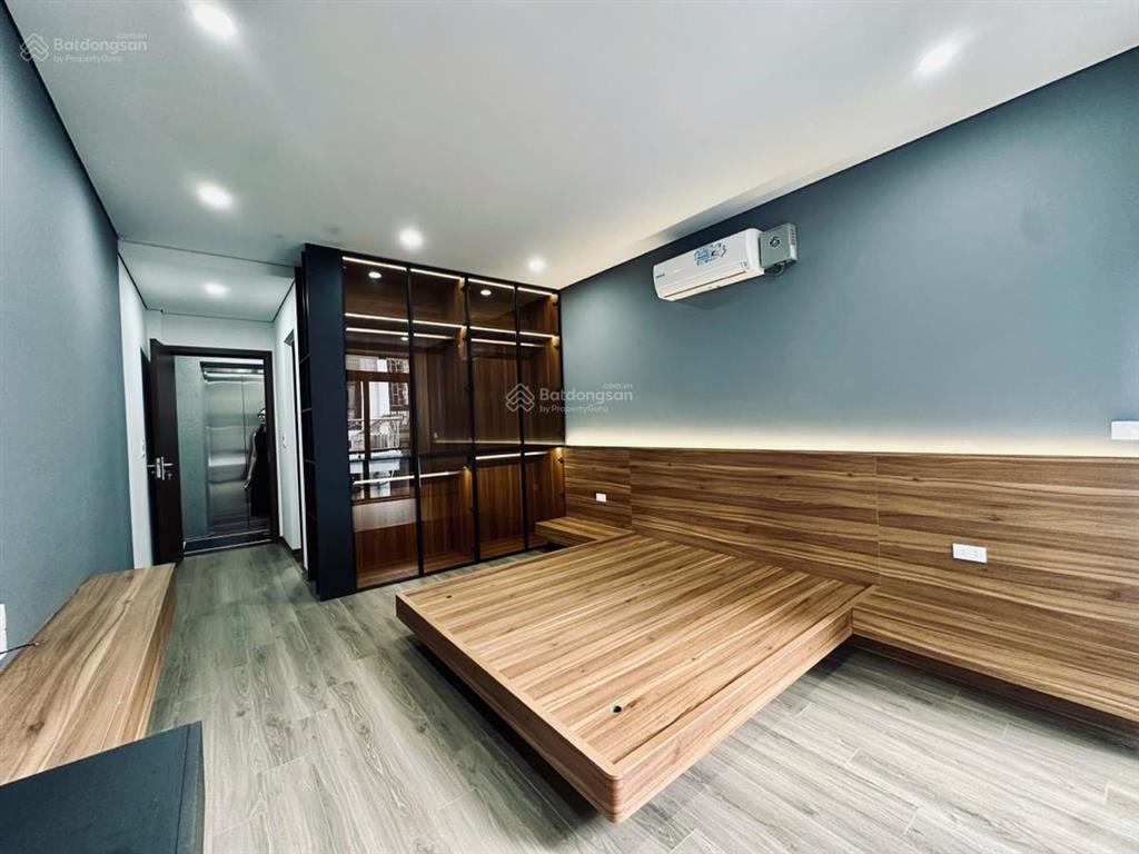 Thạch bàn 38,5m2  6 tầng thang máy  gara ô tô  nhà xây mới 2 thoáng  12,3 tỷ