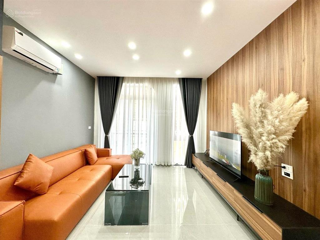 Thạch bàn 38,5m2  6 tầng thang máy  gara ô tô  nhà xây mới 2 thoáng  12,3 tỷ