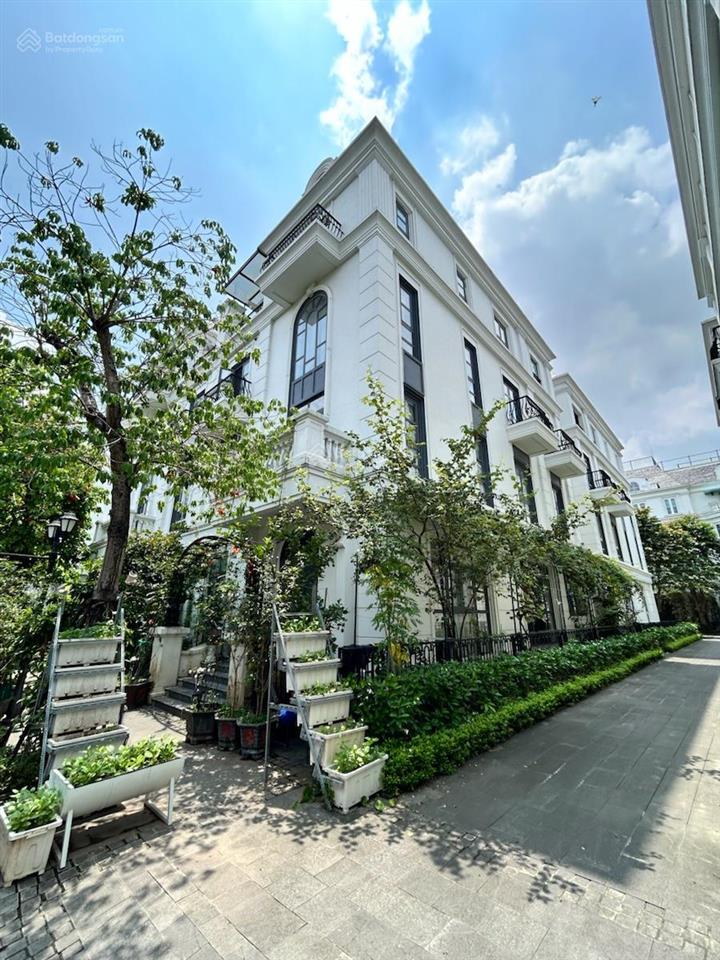 Biệt thự elegant park villa  sân vườn riêng  4pn thang máy  full nội thất