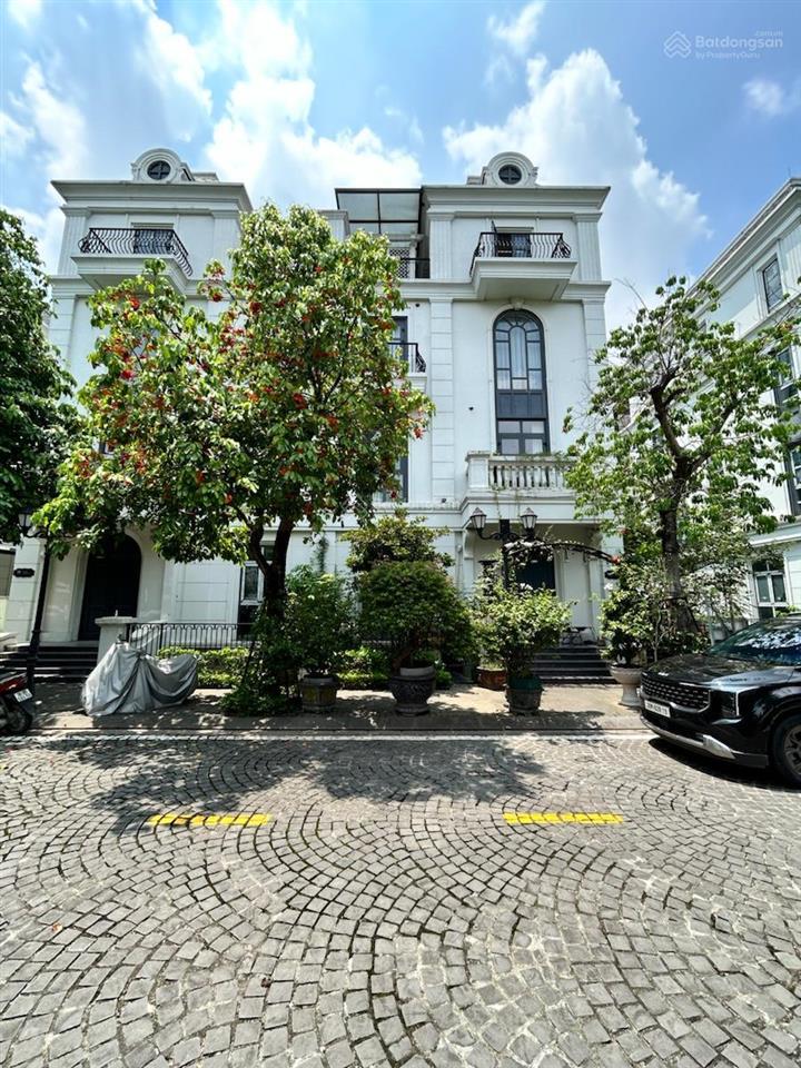 Biệt thự elegant park villa  sân vườn riêng  4pn thang máy  full nội thất