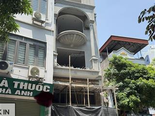 Phân lô thạch bàn 82m2  đường 15m vỉa hè  7 tầng thang máy  gara + kinh doanh/văn phòng