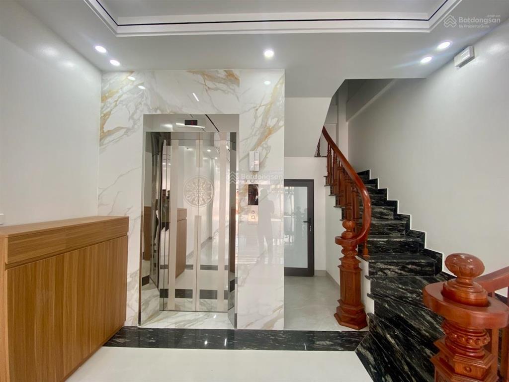 Long biên  59m2 ô tô vào nhà  4pn master  7 tầng thang máy full nội thất  cạnh aoen mall.