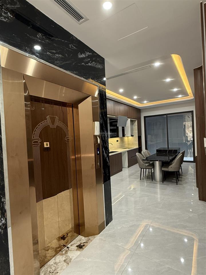 Bồ đề 87m2  nhà mới 6 tầng thang máy gần nguyễn văn cừ, 20.8 tỷ