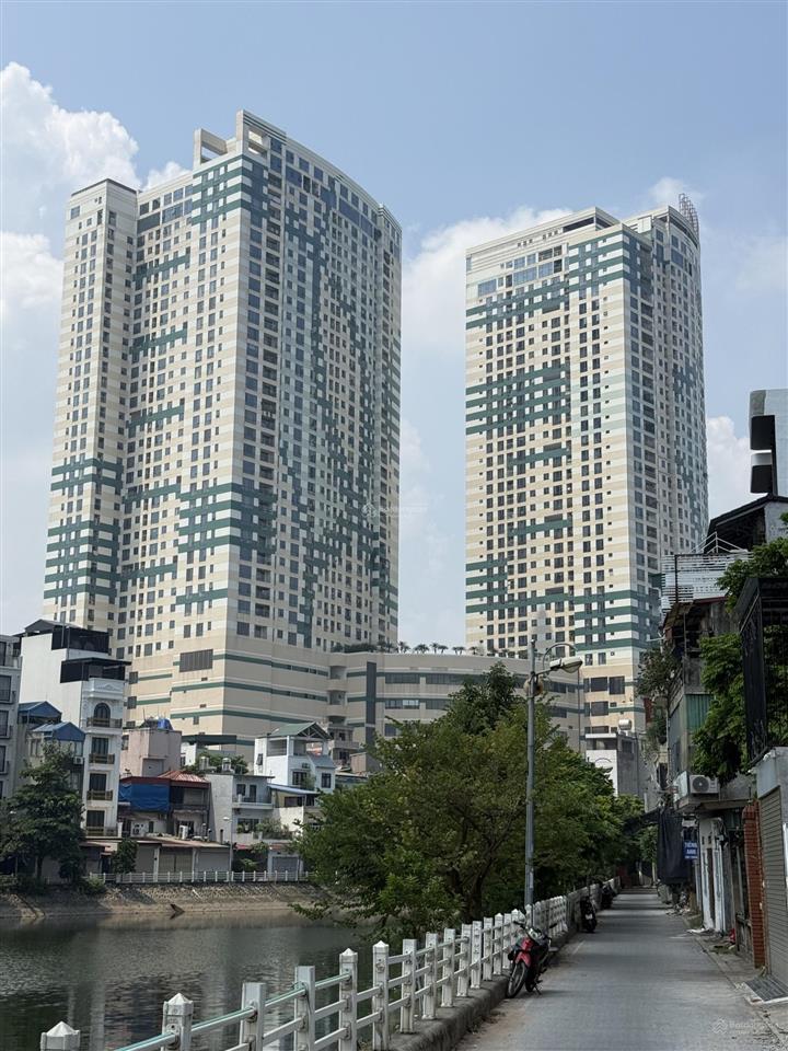 Mặt hồ tai trâu dt thực tế 263m2  mặt tiền 13m  quỹ đất lớn  hiếm tại long biên