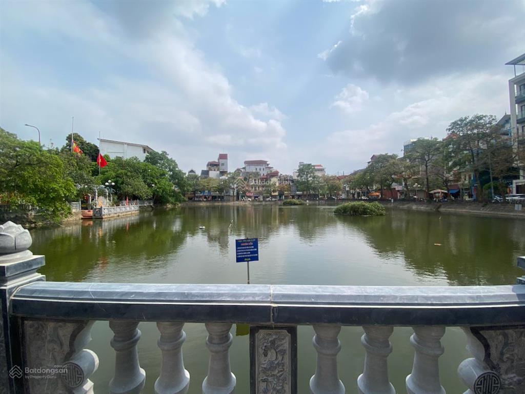 Bồ đề 100m2  view hồ  mt 6m  7 tầng thang máy  cách mặt phố ô tô tránh 15m.