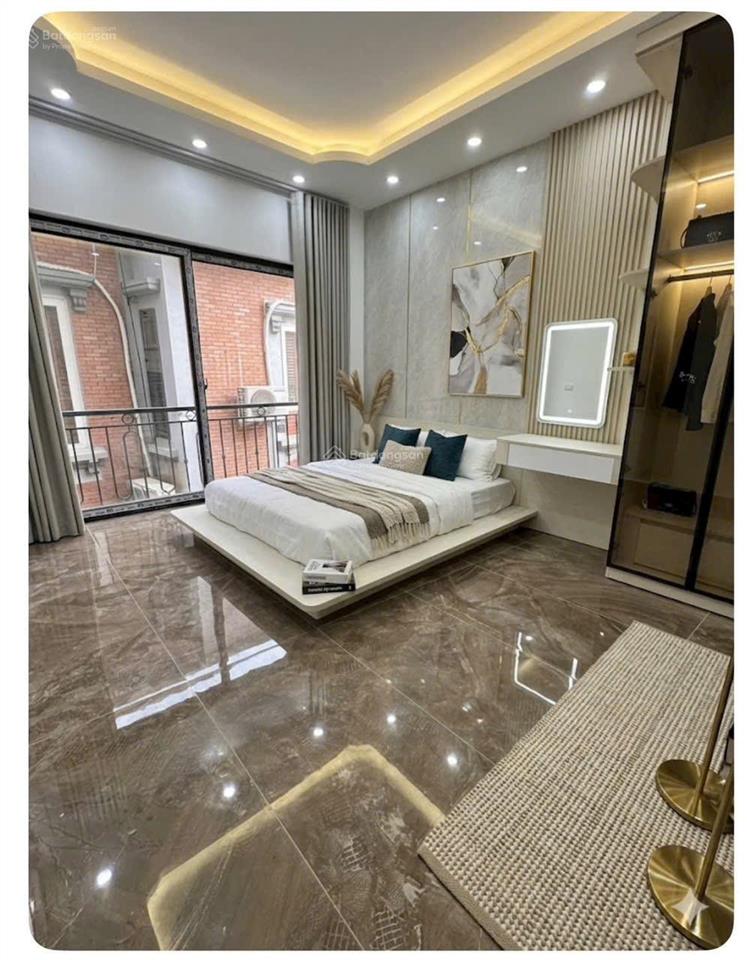 Đống đanhà mới 6 tầng thang máy 4 pn đủ công năng chỉ 10m ra ô tô