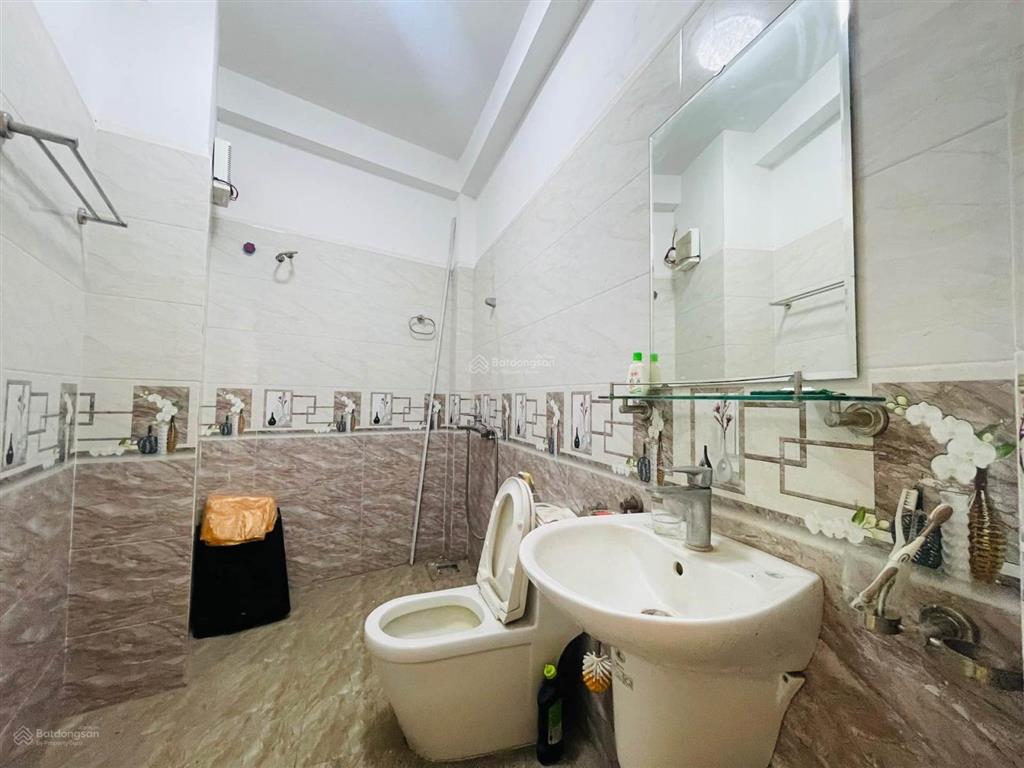 Cực vip đống đa  nhà đẹp dân xây ở ngay  30m ra phố mới la thành  vành đai 1  ngõ thông tứ tung