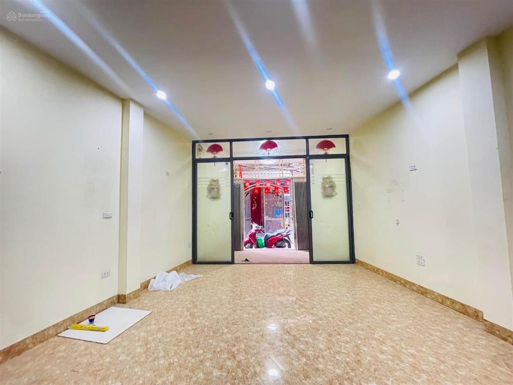 Cực vip đống đa  nhà đẹp dân xây ở ngay  30m ra phố mới la thành  vành đai 1  ngõ thông tứ tung