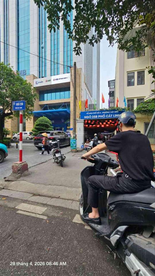 +nhà đẹp long lanh 6 tầng thang máy, ,khu vực hiếm nhà bán, gan phố cát linh.8pn khép kín 13 đồng