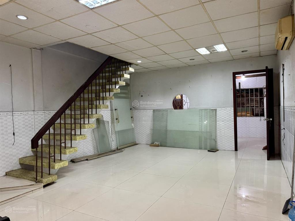 Cần bán nhà mặt tiền 50  52 đường số 7, lãnh binh thăng, phường 8, quận 11, vị trí vàng kinh doanh