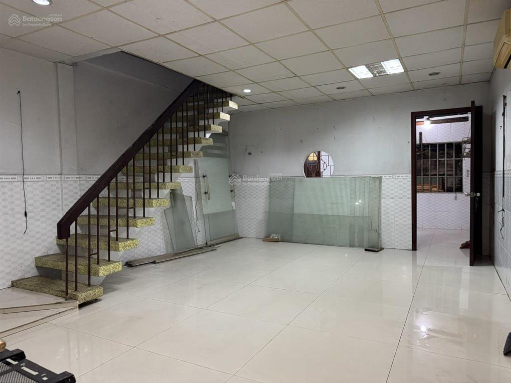 Cần bán nhà mặt tiền 50  52 đường số 7, lãnh binh thăng, phường 8, quận 11, vị trí vàng kinh doanh