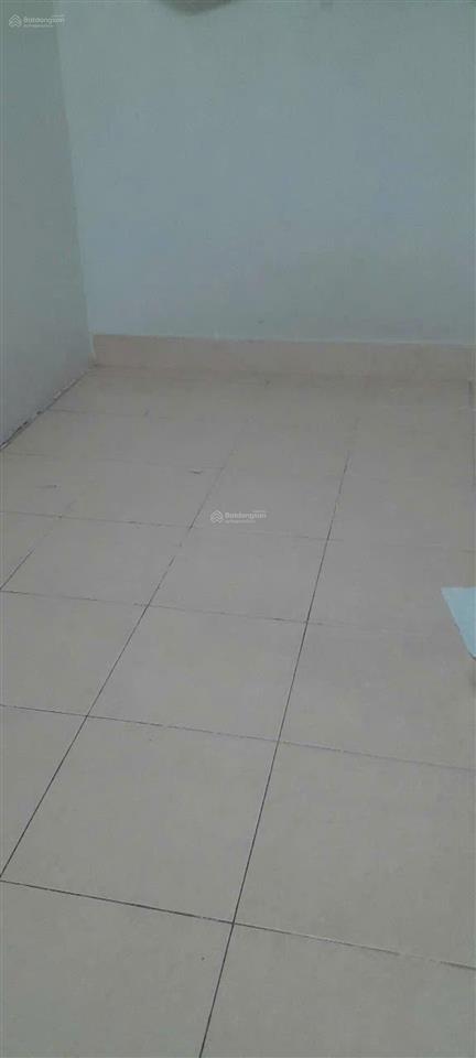 Nhà trệt lầu đ38 hbc 10tr/tháng