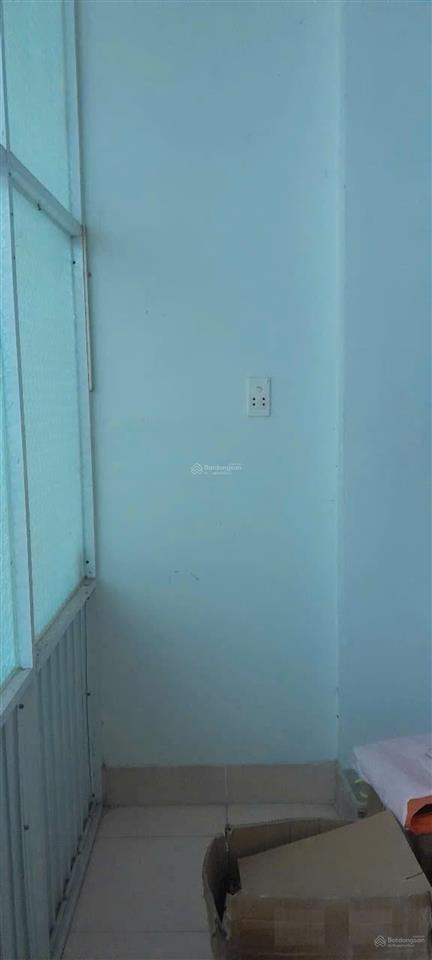 Nhà trệt lầu đ38 hbc 10tr/tháng