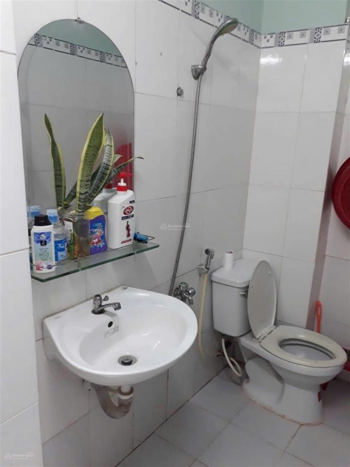 Nhà 2 tầng hẻm ba gác khả vạn cân hbc 9tr/ tháng