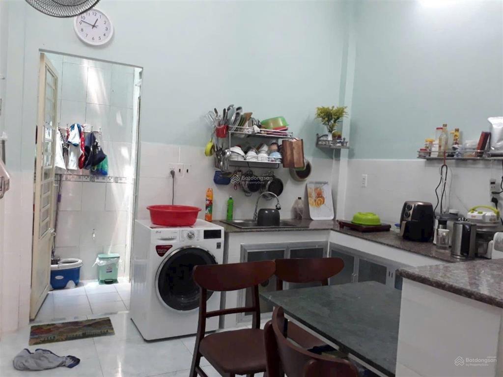 Nhà 2 tầng hẻm ba gác khả vạn cân hbc 9tr/ tháng