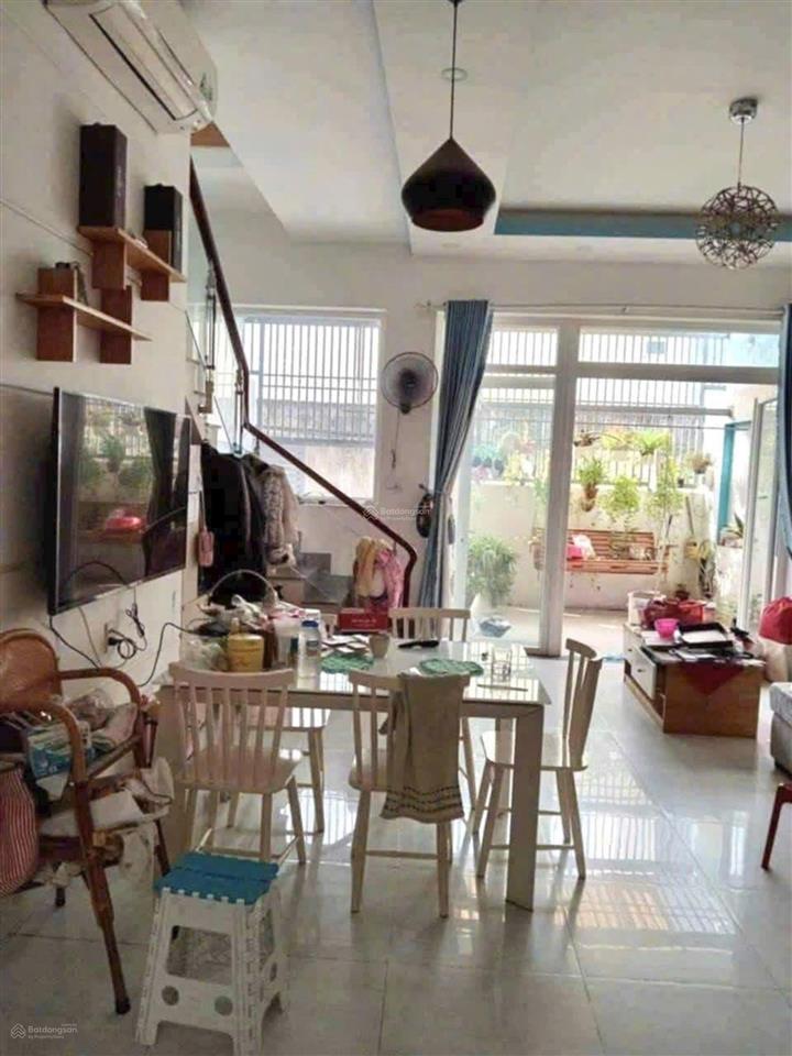 Nhà đẹp 2 tầng ngang 6m 10tr/ tháng đs6 hbp