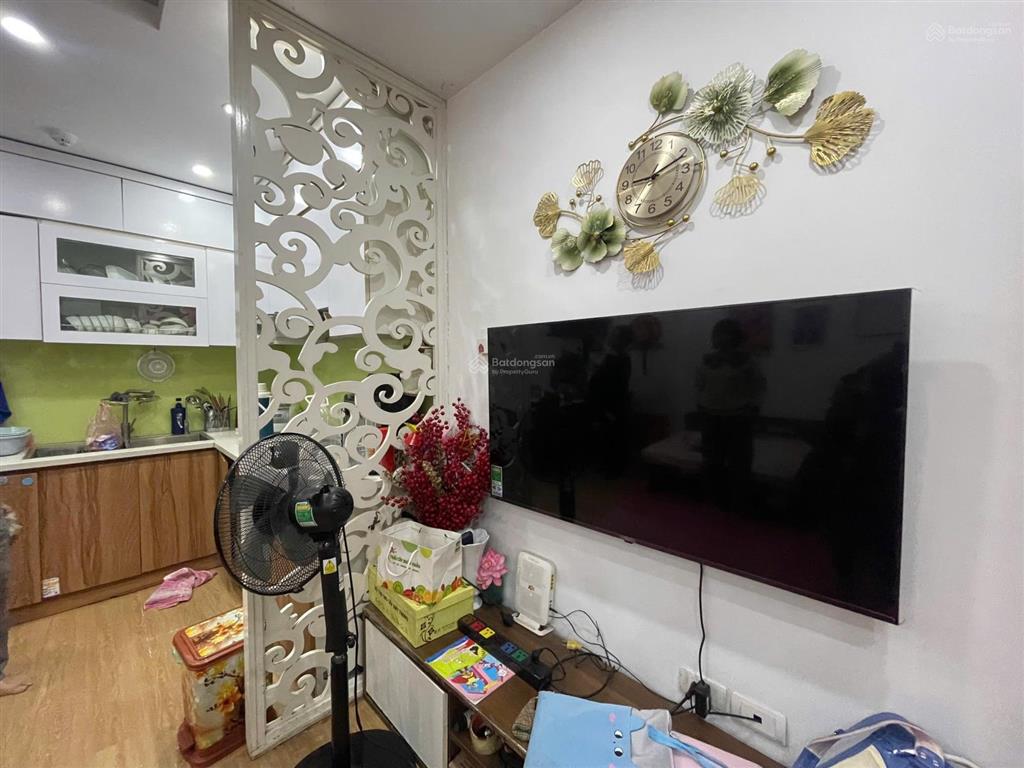 Bán căn hộ cc đẹp tại ct1 thạch bàn, 3,1 tỷ, 43 m2, nhiều tiện ích