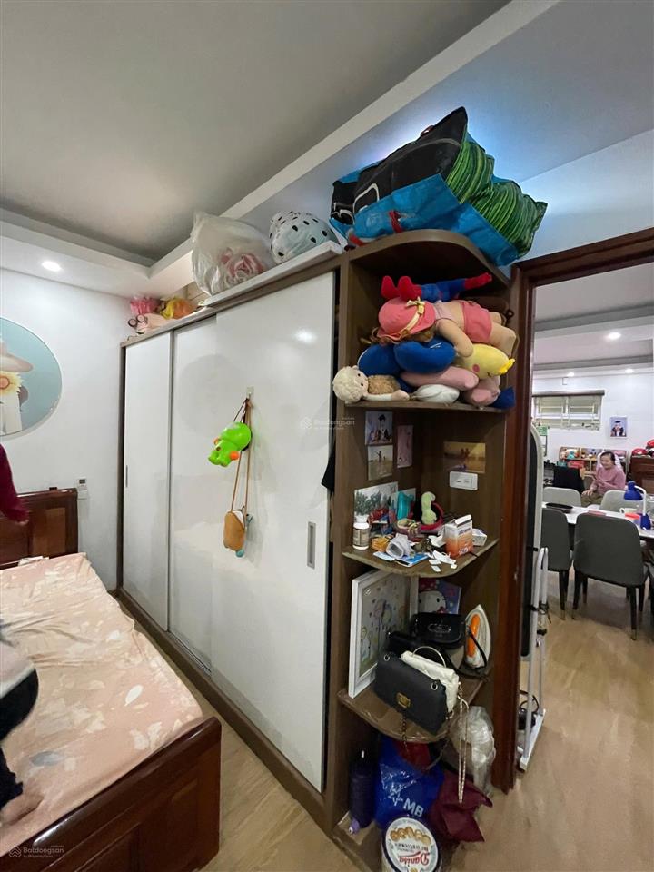 Bán căn hộ cc đẹp tại ct1 thạch bàn, 3,1 tỷ, 43 m2, nhiều tiện ích