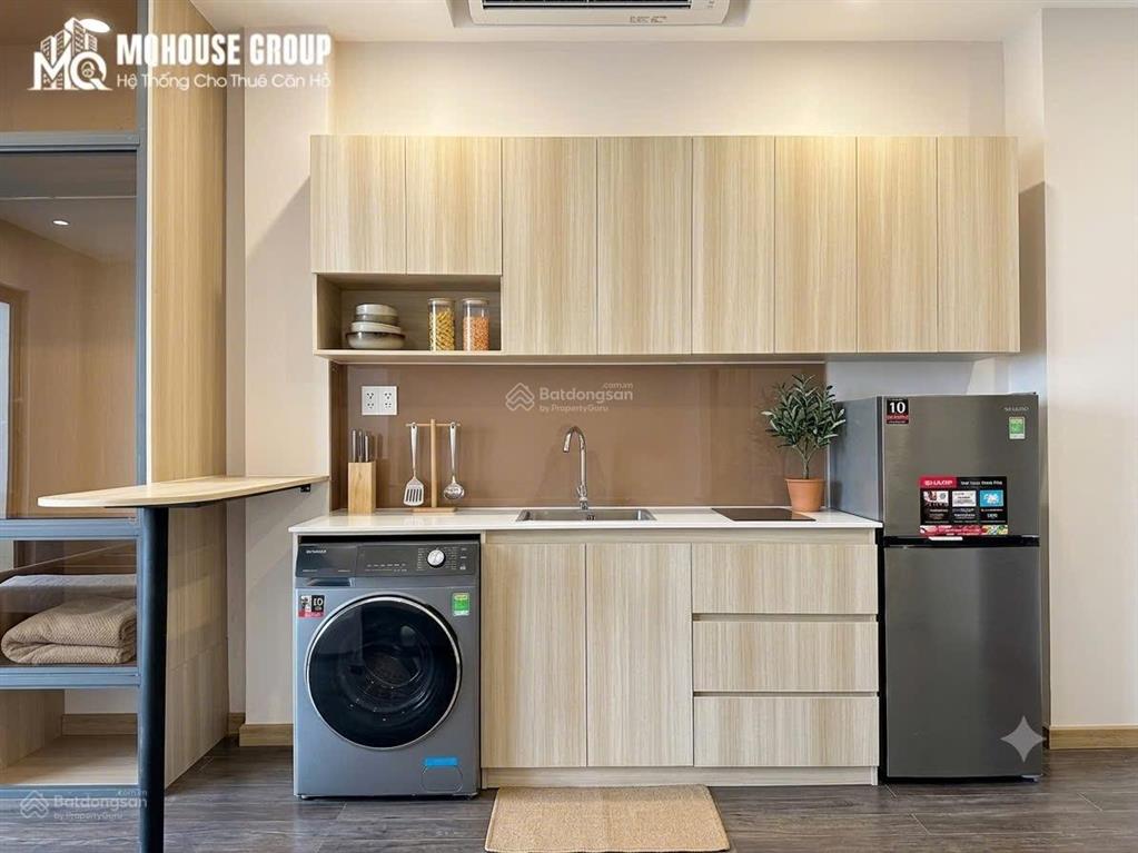Studio ban công tách bếp ngay ngã 5 chuồng chó  giữ phòng đến tháng 11