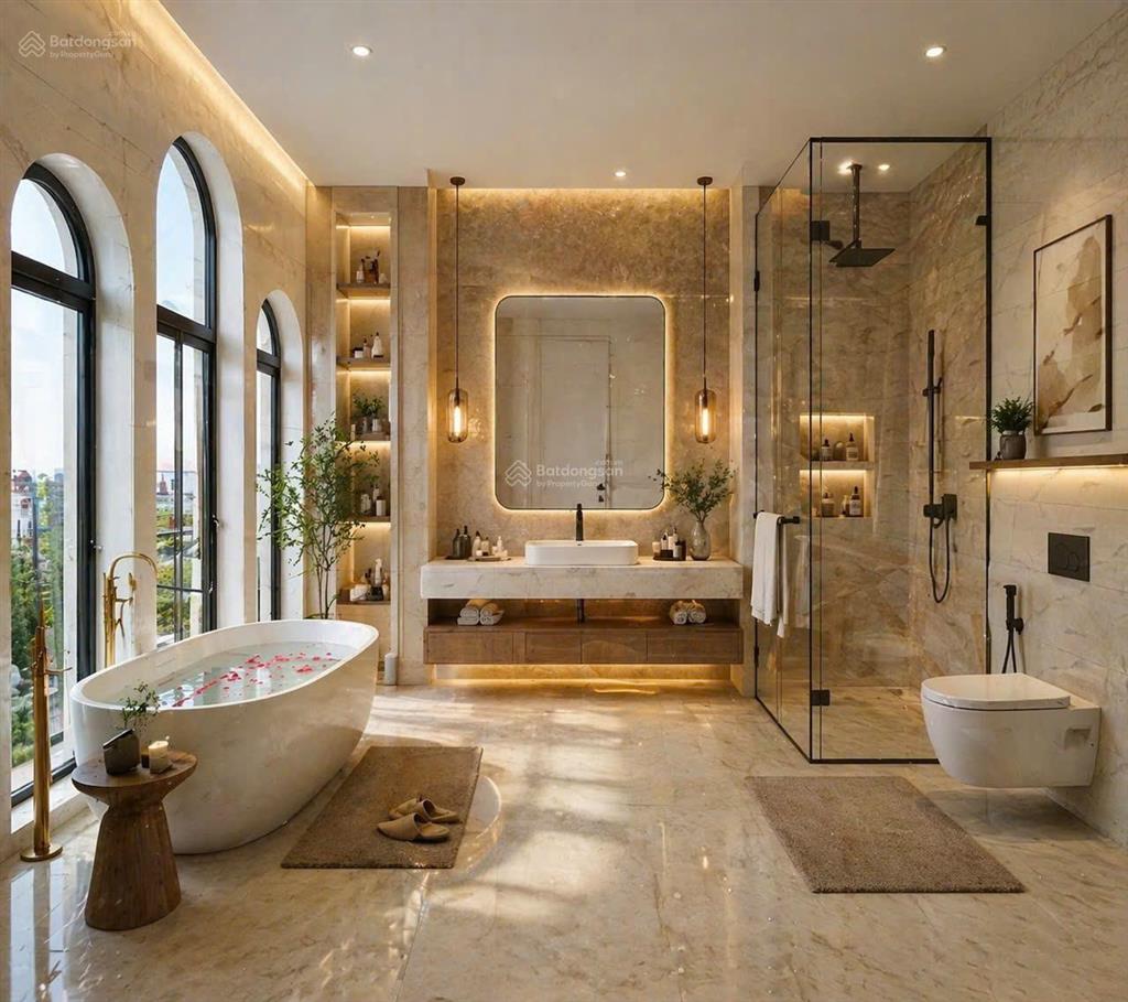 Chợ lăng cô, bản giao hưởng giữa đầm lập an  đèo hải vân. bán điểm kinh doanh 3 tầng ở chợ lăng cô