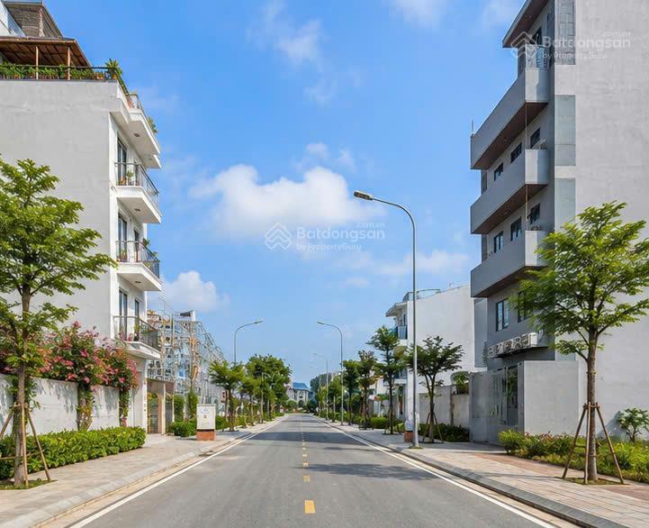 Hiếm trục chính đấu giá huỳnh cung tam hiệp, cạnh kđt linh đàm. dt 80m2 mt 6m giá 15.8 tỷ.