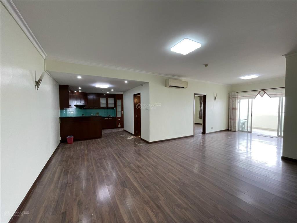 Căn hộ hùng vương plaza, sổ hồng riêng, 130m2 , tầng 19, 3pn 3wc, 0703 863 ***