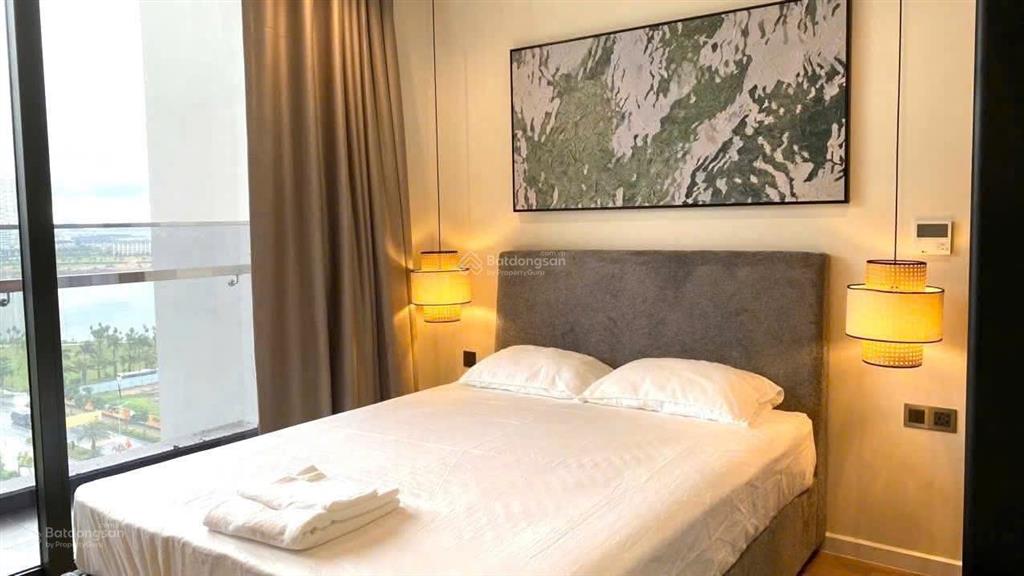 Ngộp bank, chủ bán gấp chung cư screc tower, phường nhiêu lộc, sổ hồng, 81m2, căn góc 2 ban công