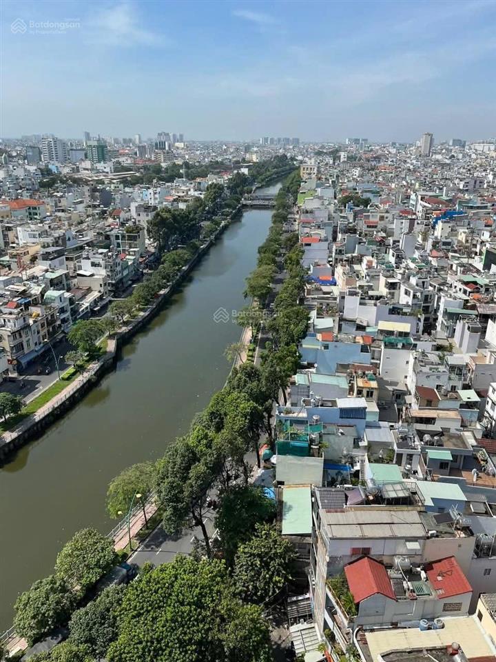Ngộp bank, chủ bán gấp chung cư screc tower, phường nhiêu lộc, sổ hồng, 81m2, căn góc 2 ban công