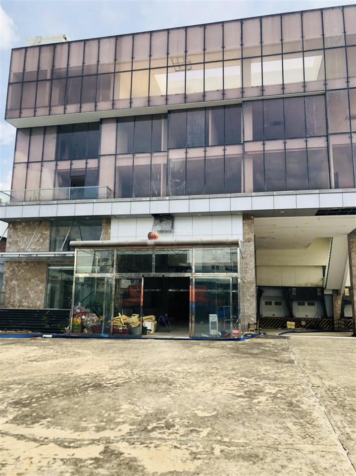 Bán đất mt lê đức thọ ,quận gò vấp dt 30x100m full thổ cư ctxd hầm + 10 tầng giá 250 tỷ