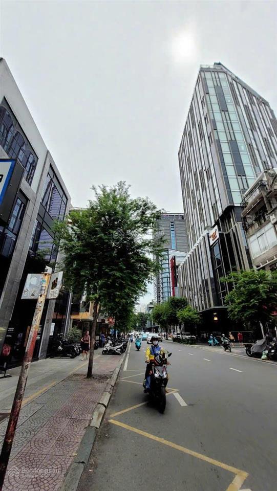 Bán nhà mt nam kỳ khởi nghĩa,p. bến nghé, quận 1 dt 15x37m  ctxd hầm + 10 tầng giá 350 tỷ tl