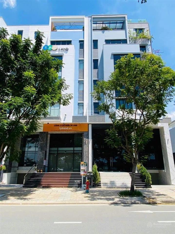 Bán nhà view sông mt trần quý kiên, q2 dt 13x27m kết cấu hầm + 4 tầng giá 105 tỷ tl. 0901 488 ***