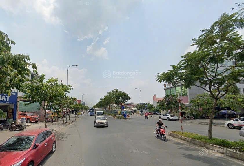Bán nhà 3 tầng ngay mt trần não quận 2 dt 20x25m dtcn 438m2 giá 180tr/m2.  0901 488 ***