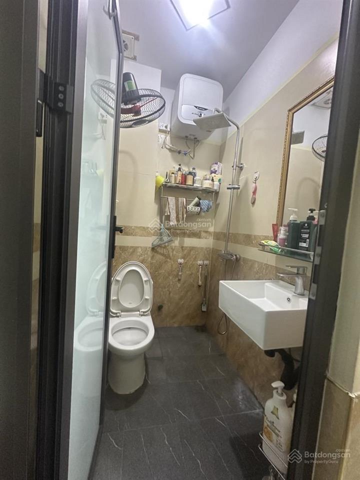 Chính chủ bán nhà hiếm ở giáp nhị 23m, 5 tầng, 3 phòng ngủ, ngõ rộng thoáng, chủ chào bán 5.7 tỷ