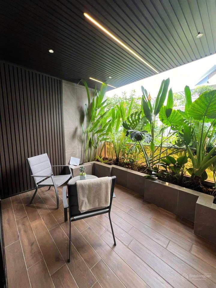 Bán biệt thự góc 2 mặt tiền nam thông 3  pmh nhà đẹp full nội thất dt 17,25x18m giá bán 99 tỷ