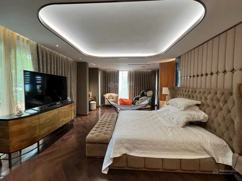Bán biệt thự góc 2 mặt tiền nam thông 3  pmh nhà đẹp full nội thất dt 17,25x18m giá bán 99 tỷ