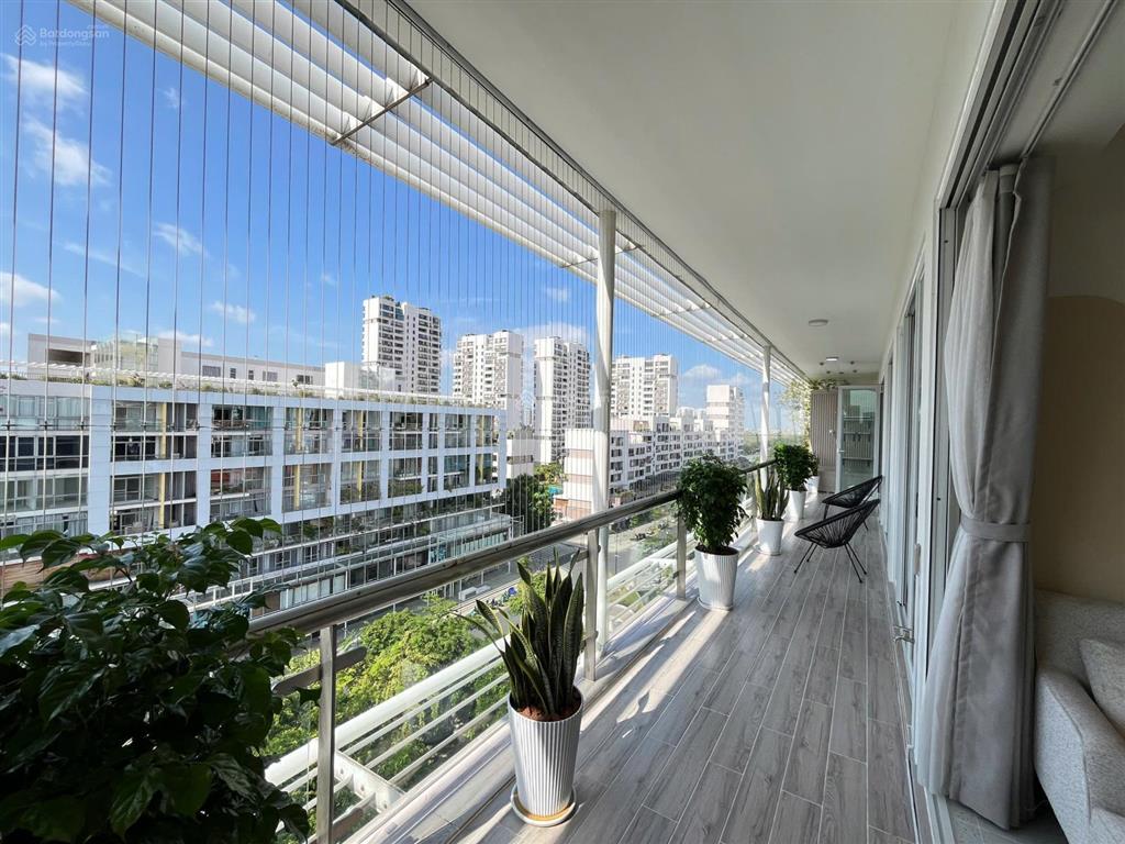 Bán căn hộ penthouse garden plaza 2 nhà đẹp full nội thất dt 142m2 giá siêu tốt chỉ 16 tỷ