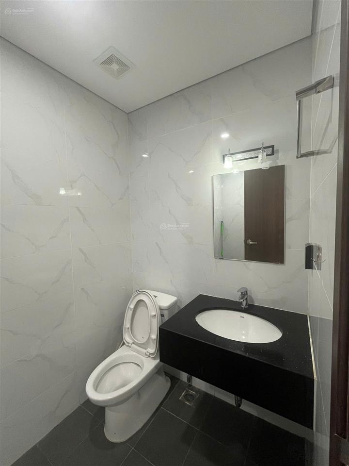 Bán căn hộ fpt 2pn tầng cao view biển full nội thất xịn sò.